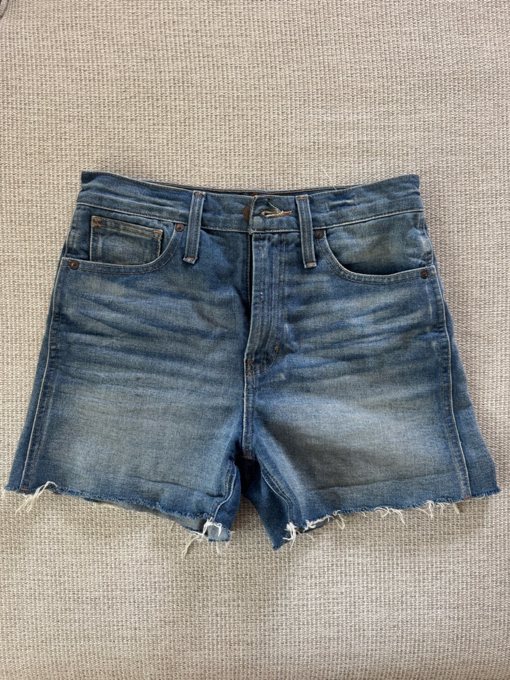 Madewell “The Perfect Jean Short” 25